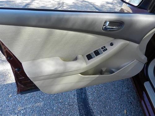 Nissan Altima 2011 photo 3