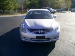 Nissan Altima 2011 photo 1