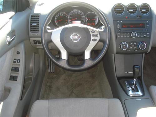 Nissan Altima 2011 photo 3