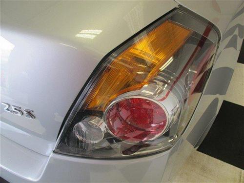 Nissan Altima 2011 photo 4