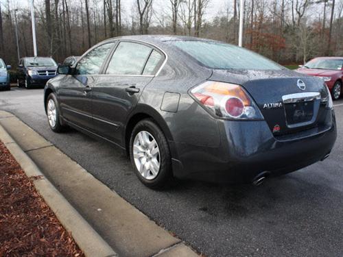 Nissan Altima 2011 photo 3