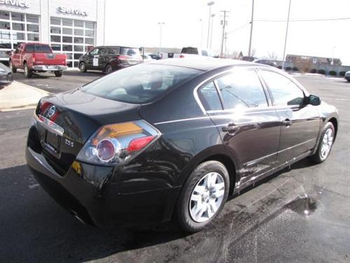 Nissan Altima 2011 photo 3
