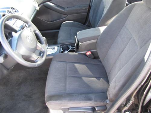 Nissan Altima 2011 photo 4
