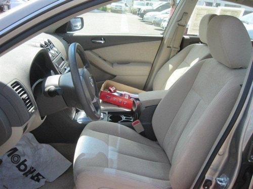 Nissan Altima 2011 photo 2