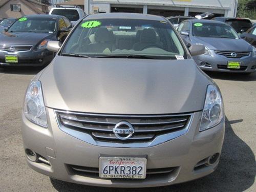 Nissan Altima 2011 photo 3