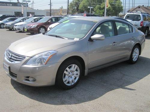 Nissan Altima 2011 photo 4