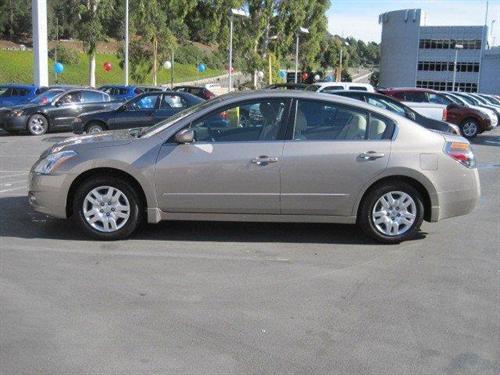 Nissan Altima 2011 photo 4