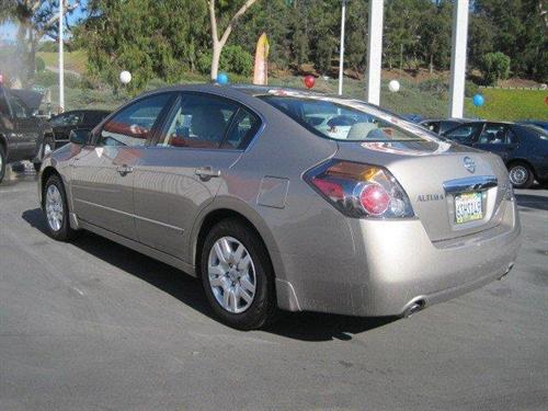 Nissan Altima 2011 photo 5