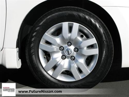 Nissan Altima 2011 photo 2