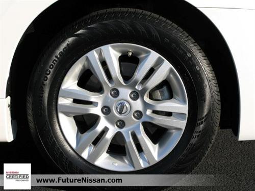Nissan Altima 2011 photo 2