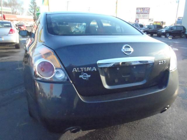 Nissan Altima 2011 photo 3