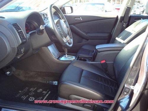Nissan Altima 2011 photo 2