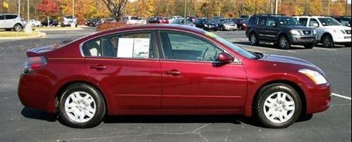 Nissan Altima 2011 photo 2