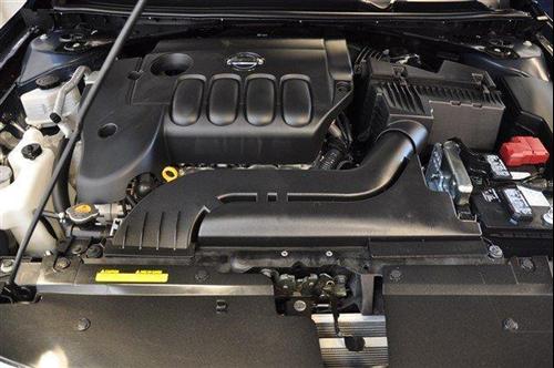 Nissan Altima 2011 photo 2