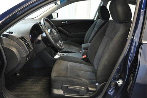 Nissan Altima 2011 photo 3