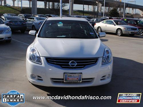 Nissan Altima 2011 photo 1