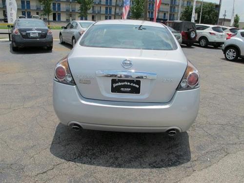 Nissan Altima 2011 photo 3