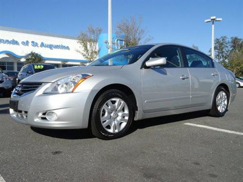 Nissan Altima 2011 photo 1