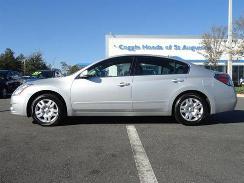 Nissan Altima 2011 photo 2