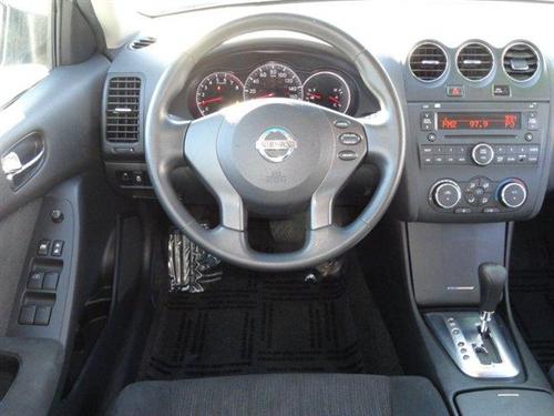 Nissan Altima 2011 photo 5
