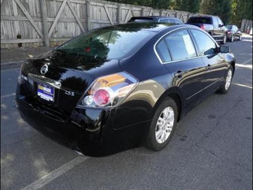 Nissan Altima 2011 photo 4