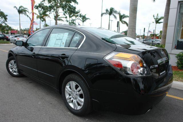 Nissan Altima 2012 photo 3