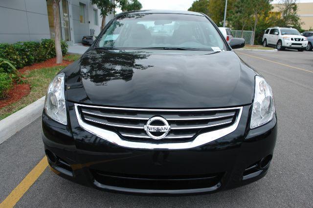 Nissan Altima 2012 photo 4