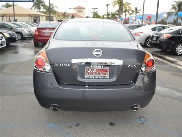 Nissan Altima 2012 photo 4