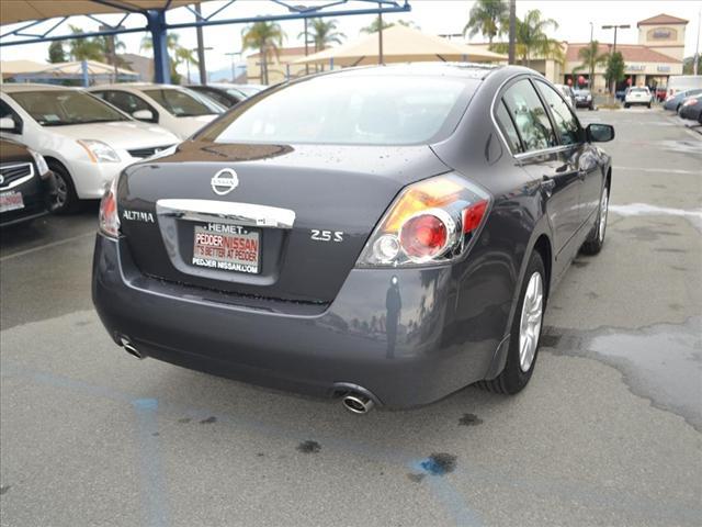 Nissan Altima 2012 photo 5
