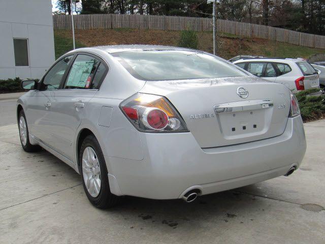 Nissan Altima 2012 photo 3