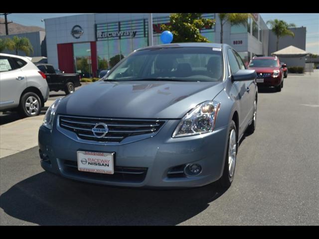Nissan Altima 2012 photo 1