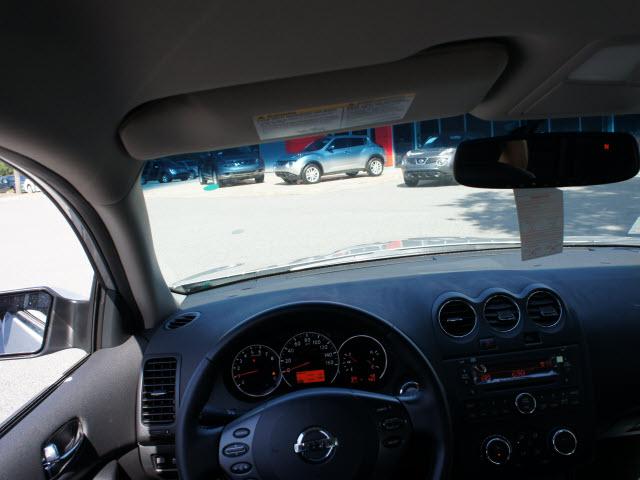 Nissan Altima 2012 photo 1