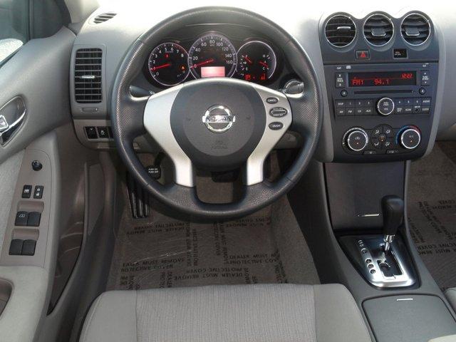 Nissan Altima 2012 photo 4