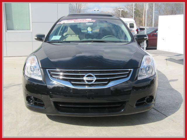 Nissan Altima 2012 photo 1
