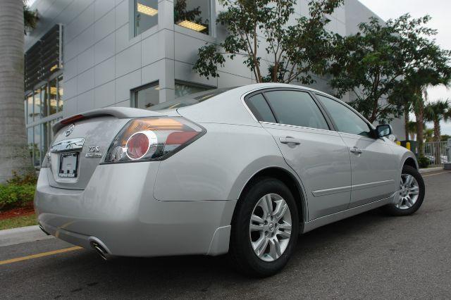 Nissan Altima 2012 photo 4