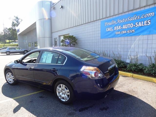 Nissan Altima GS-R Sedan