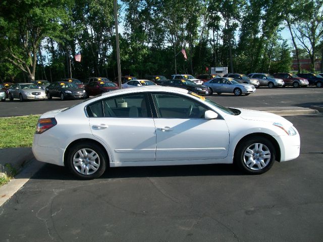 Nissan Altima 2012 photo 14