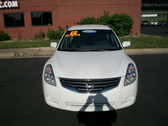 Nissan Altima 2012 photo 15