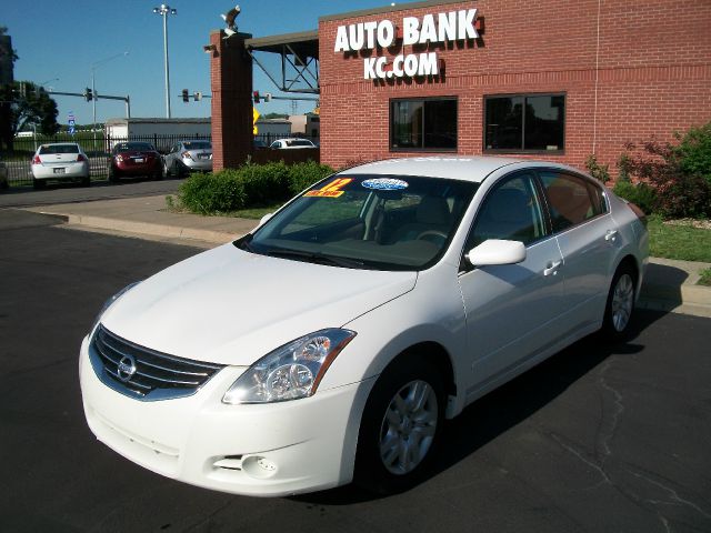 Nissan Altima 2012 photo 16
