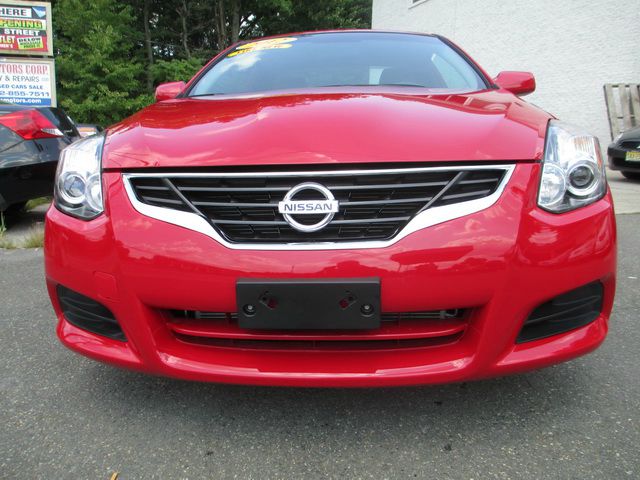 Nissan Altima 2012 photo 1