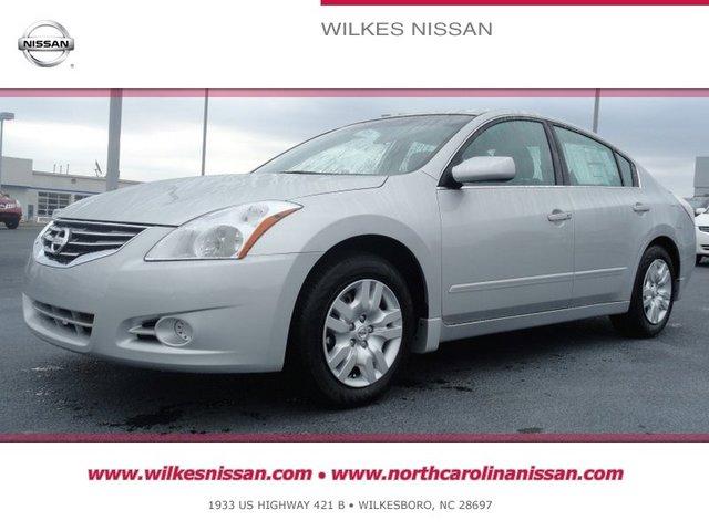 Nissan Altima Pickupslt Quad Cab SWB 4WD 4x4 Truck Sedan