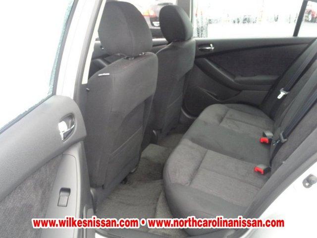 Nissan Altima 2012 photo 3