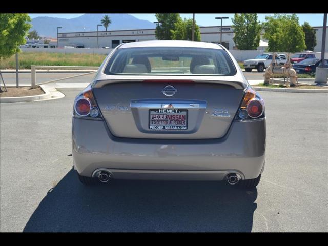 Nissan Altima 2012 photo 4