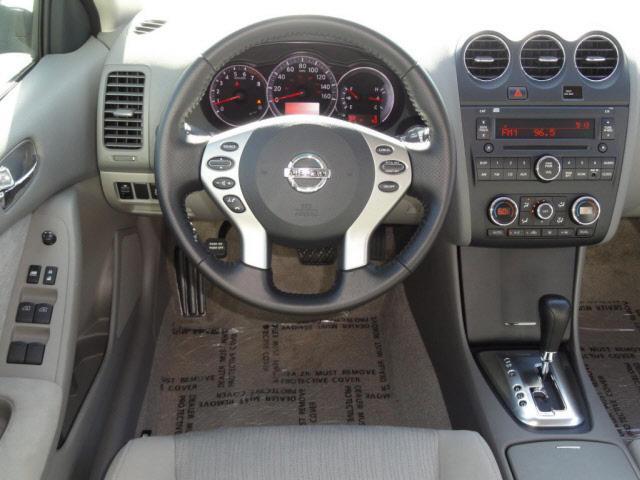 Nissan Altima 2012 photo 4