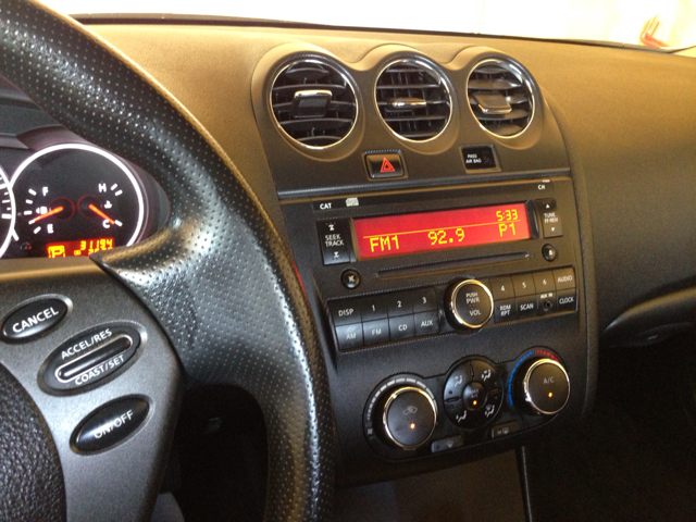 Nissan Altima 2012 photo 1