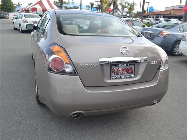 Nissan Altima 2012 photo 3