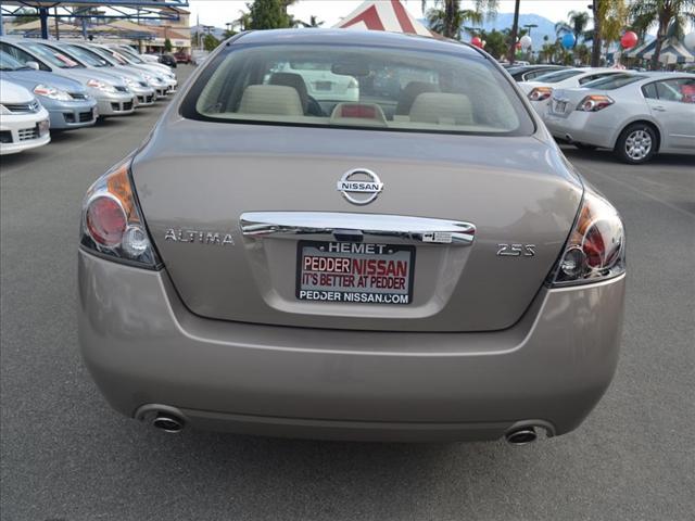 Nissan Altima 2012 photo 4