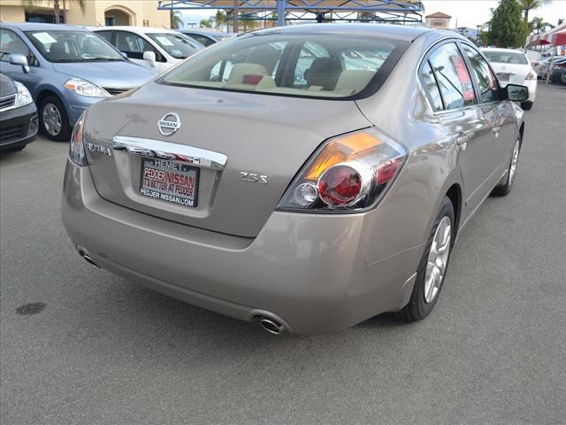 Nissan Altima 2012 photo 5