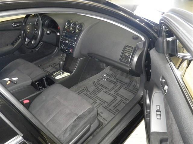 Nissan Altima 2012 photo 11
