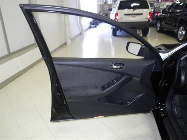 Nissan Altima 2012 photo 14